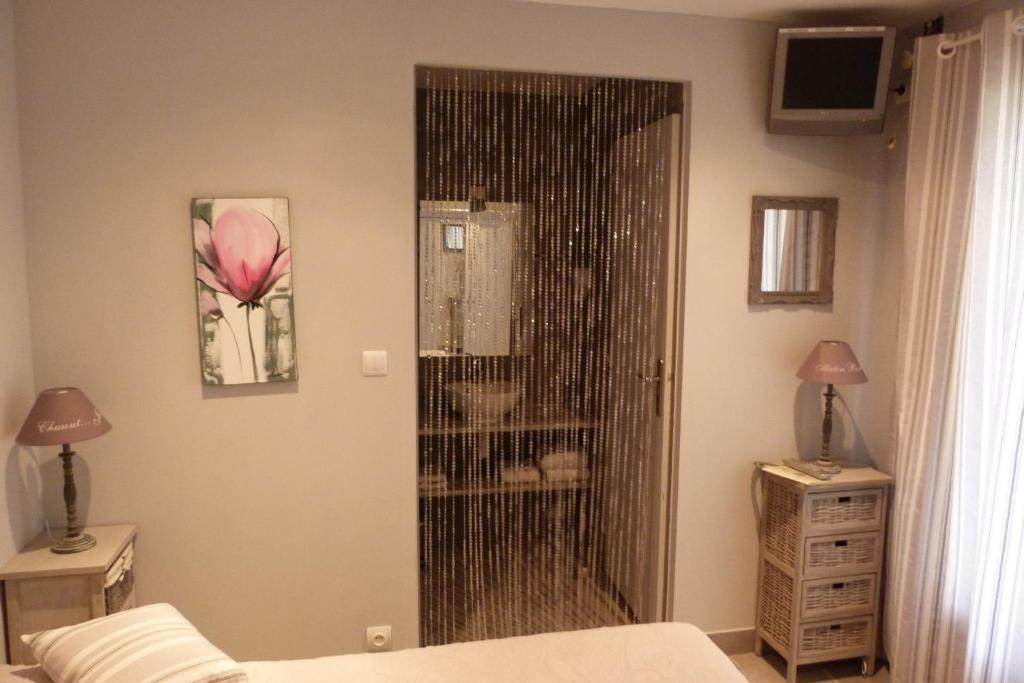 Lou Garbin Hotel แซงต์-โลรองต์-เดกูซ ภายนอก รูปภาพ